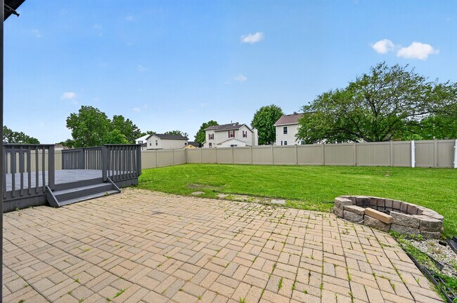 Building Photo - 1301 Brookfield Dr