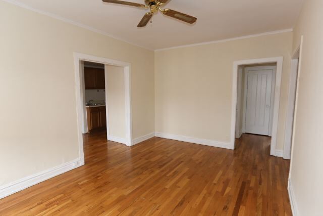 Building Photo - 629 W Cornelia Ave