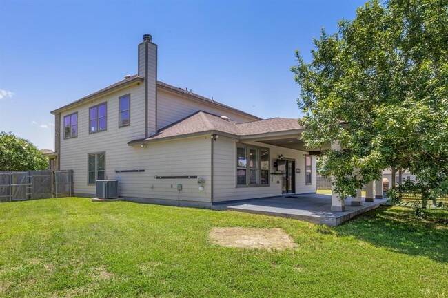 Building Photo - 135 Clematis Ct