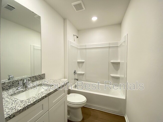 Building Photo - 52 Kelton Ln