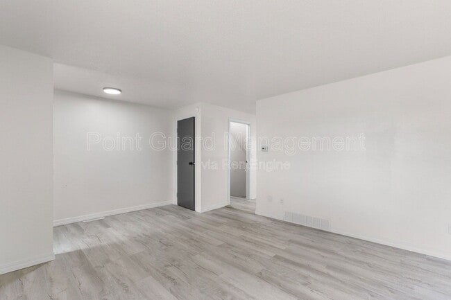 Building Photo - 1810 S Cleveland Ave