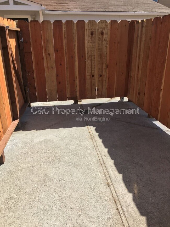 Building Photo - 244 Carmel Ave