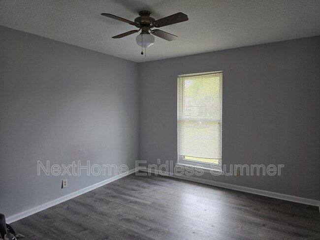Building Photo - 2367 Stonebridge Dr