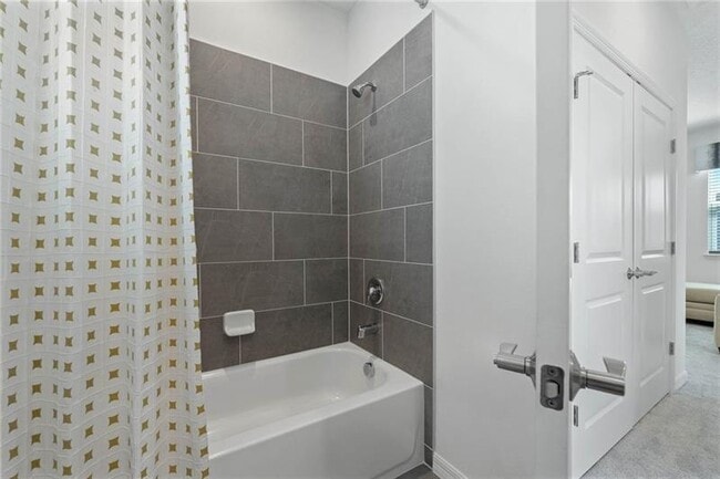 Building Photo - 628 Devon Aly