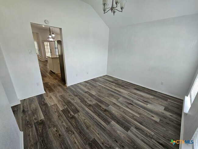 Building Photo - 603 Totem Trail