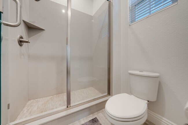 Building Photo - Luxury 4 Bedroom Home in Gated El Dorado Hills Community!