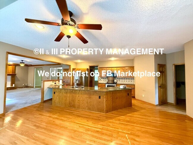 Building Photo - 9103 W 131st Pl
