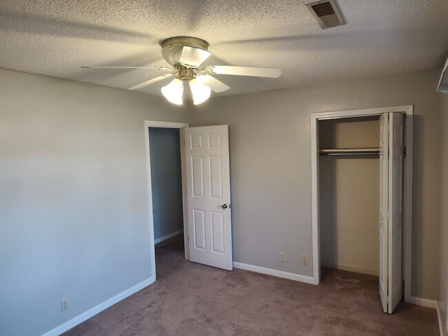 Building Photo - 1450 Morris Way Dr