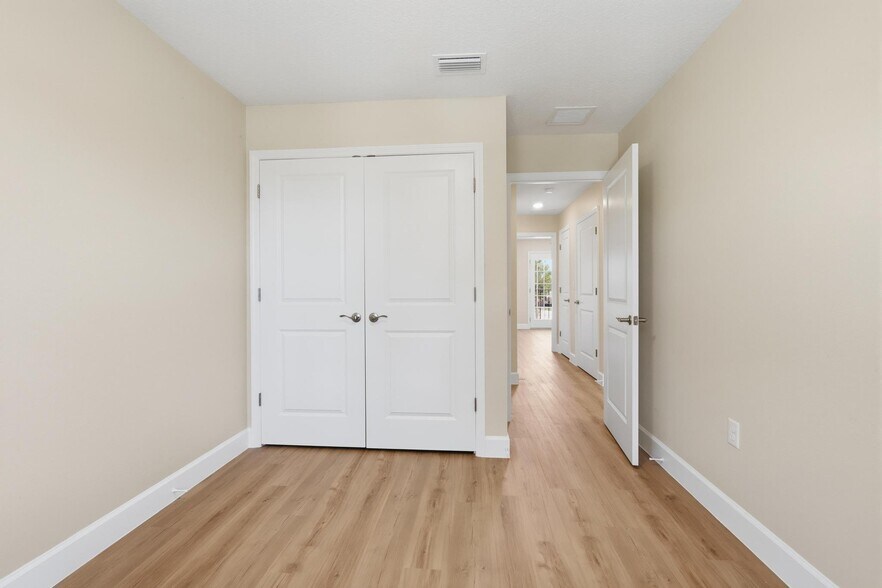 Building Photo - 216 S Florida Ave