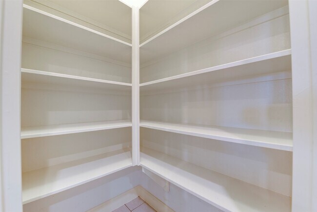 Building Photo - 1811 Wichita St