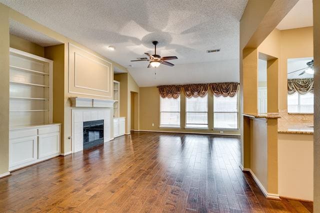 Building Photo - 3900 Oak Park Dr