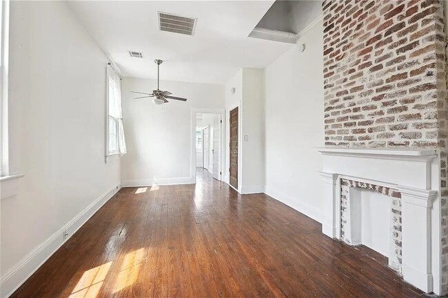 Building Photo - 6036 Perrier St