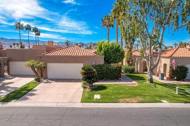 Building Photo - 142 Lakeshore Dr