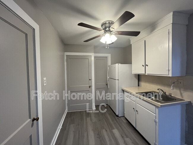 Building Photo - 414 New St