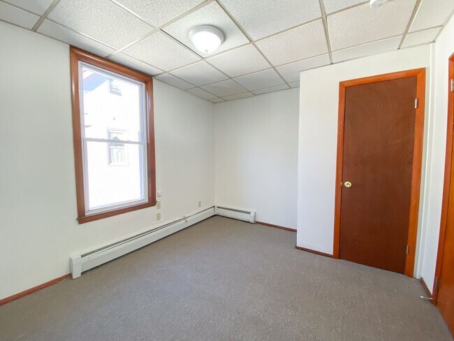 Building Photo - 1-3 Webster St / Amauta Apartments LLC