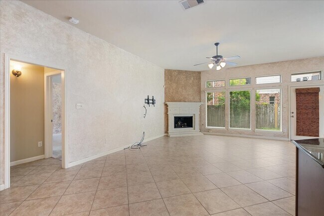 Building Photo - 4015 Pearl Pass Ln