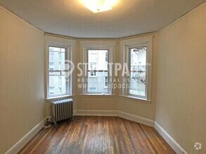 Building Photo - bedroom in Boston MA 02215