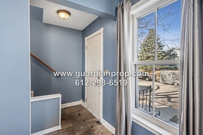 Building Photo - House Near Downtown Stillwater Available Now, Hardwood Floors, Updated Kitchen, Fenced Yard