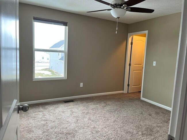 Building Photo - 165 Saddlebred Cir