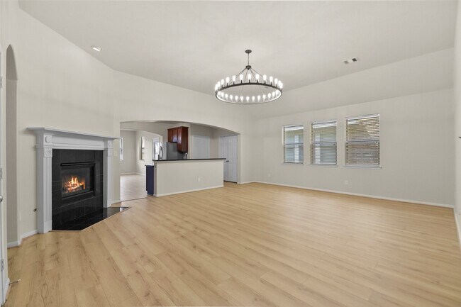 Building Photo - 16918 Lake Arlington Ln