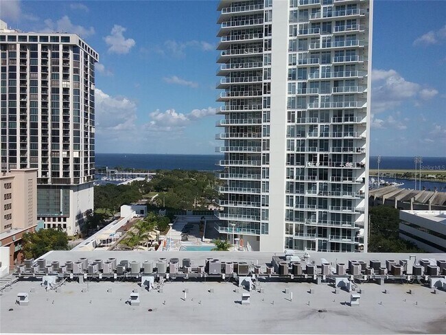 Building Photo - 175 2nd St S