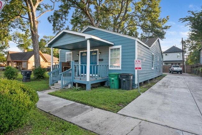 Building Photo - 3117 Isabella St