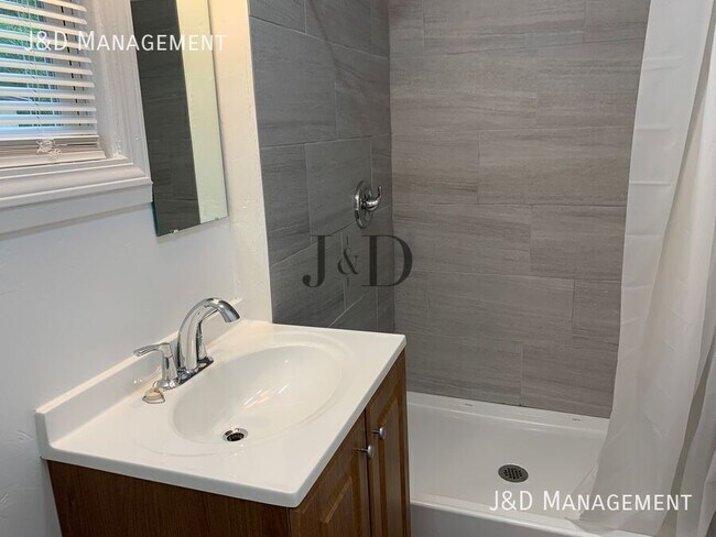 Building Photo - 8770 Lamar St