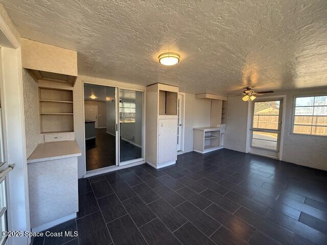 Building Photo - 6805 Song Dr