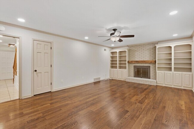 Building Photo - 7253 Stamford Dr