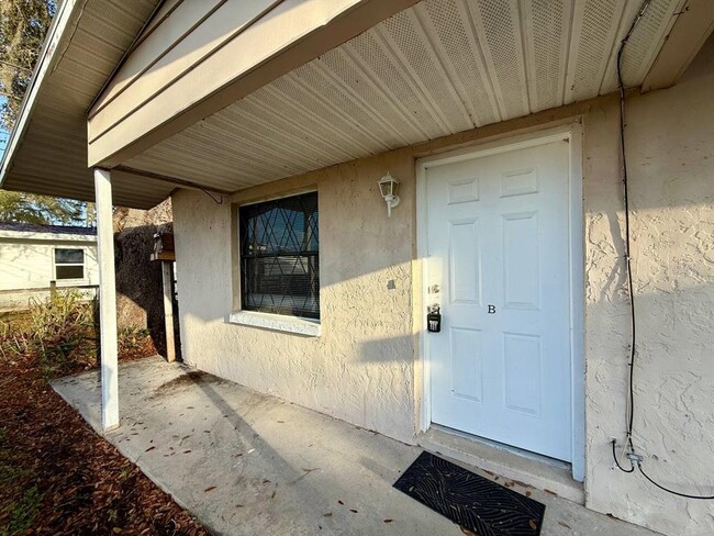 Building Photo - 10812 Hannaway Dr