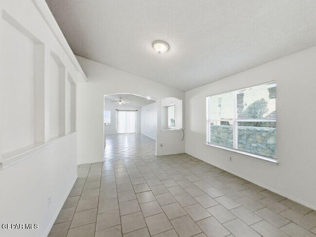 Building Photo - 11621 Gypsum Hills Cir