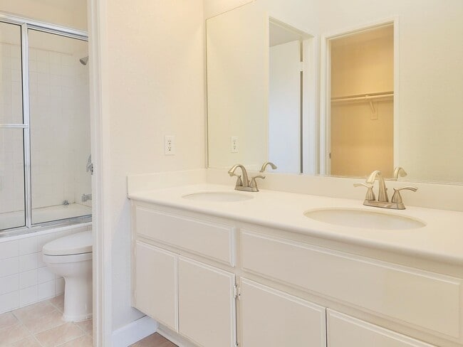 Building Photo - 105 Night Heron Ln