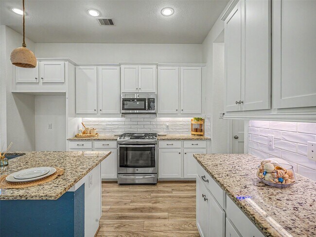 Building Photo - 6019 Dovetail Cliff Ct