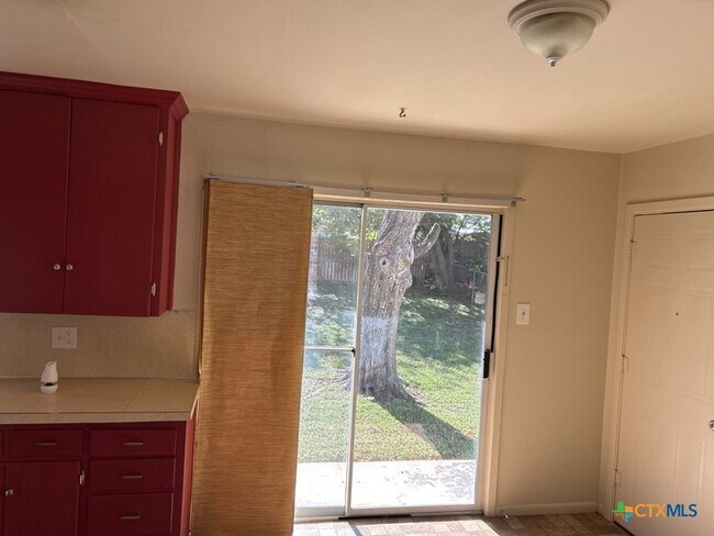 Building Photo - 1504 Redondo Dr