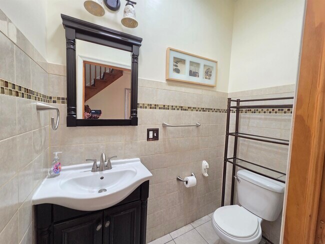 Building Photo - 561 AVENUE E