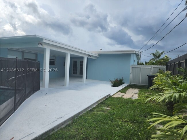 Building Photo - 9301 SW 54th St