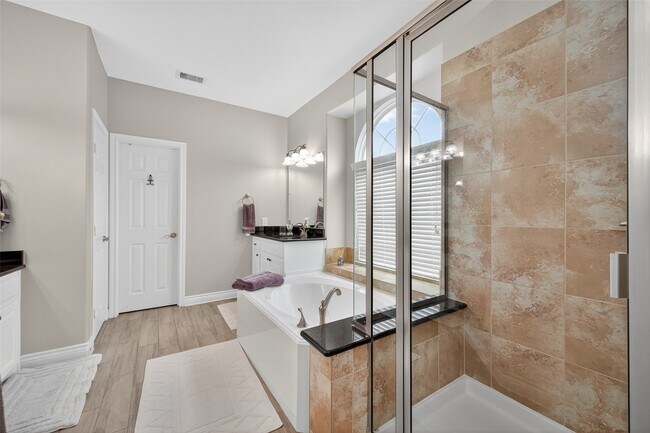 Building Photo - 25214 Evergreen Bend Dr