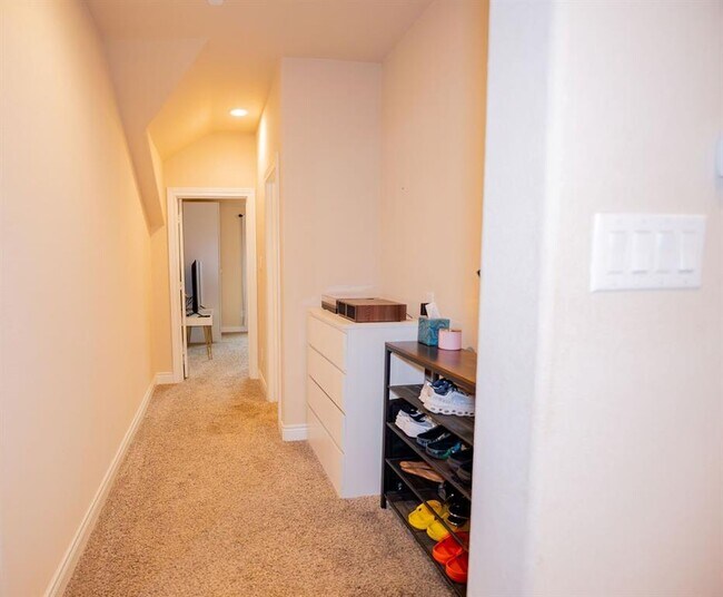Building Photo - 15303 Westland Gate Dr