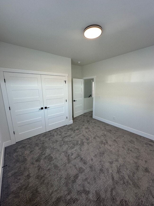 Building Photo - 507 Spaniel Ln