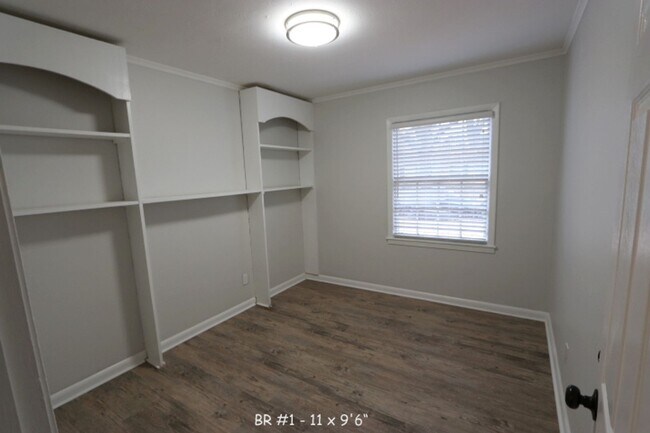 Building Photo - 1648 Ivy Rd