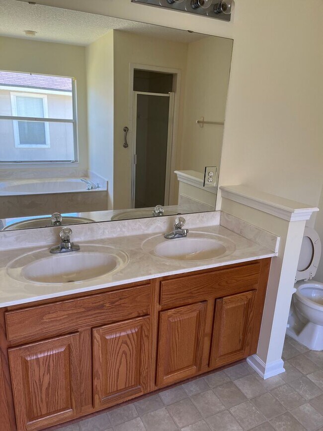 Building Photo - 3537 Whisper Creek Blvd