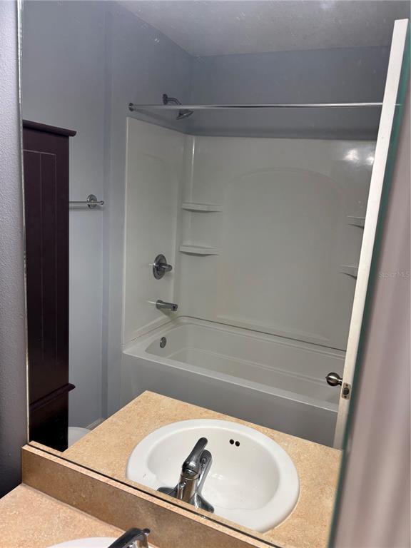 Building Photo - 7325 Black Walnut Way