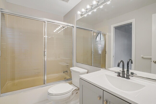 Building Photo - 401 SW 158th Terrace