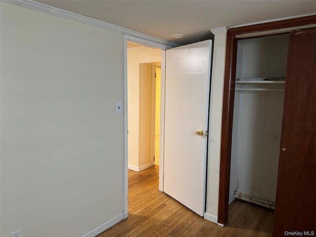 Building Photo - 189 Elm St