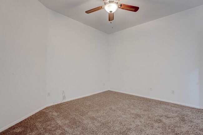 Building Photo - 3109 Strawberry Park Dr