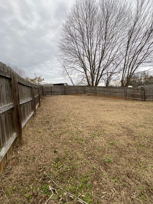 Building Photo - Two Story 4-Bedroom Cedar Valley Home in C...