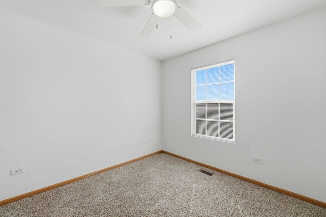 Building Photo - 1357 W Alder Creek Dr