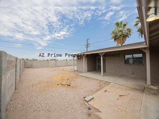 Building Photo - 2062 E Nancy Ln