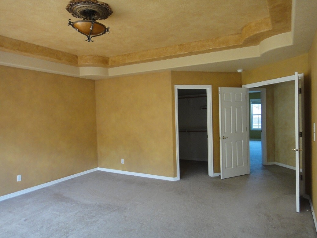 Building Photo - 17083 SW Arbutus Dr