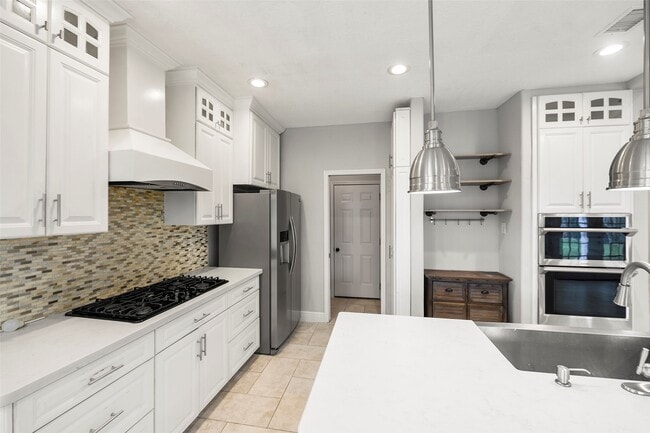 Building Photo - 6214 Pebble Canyon Ct